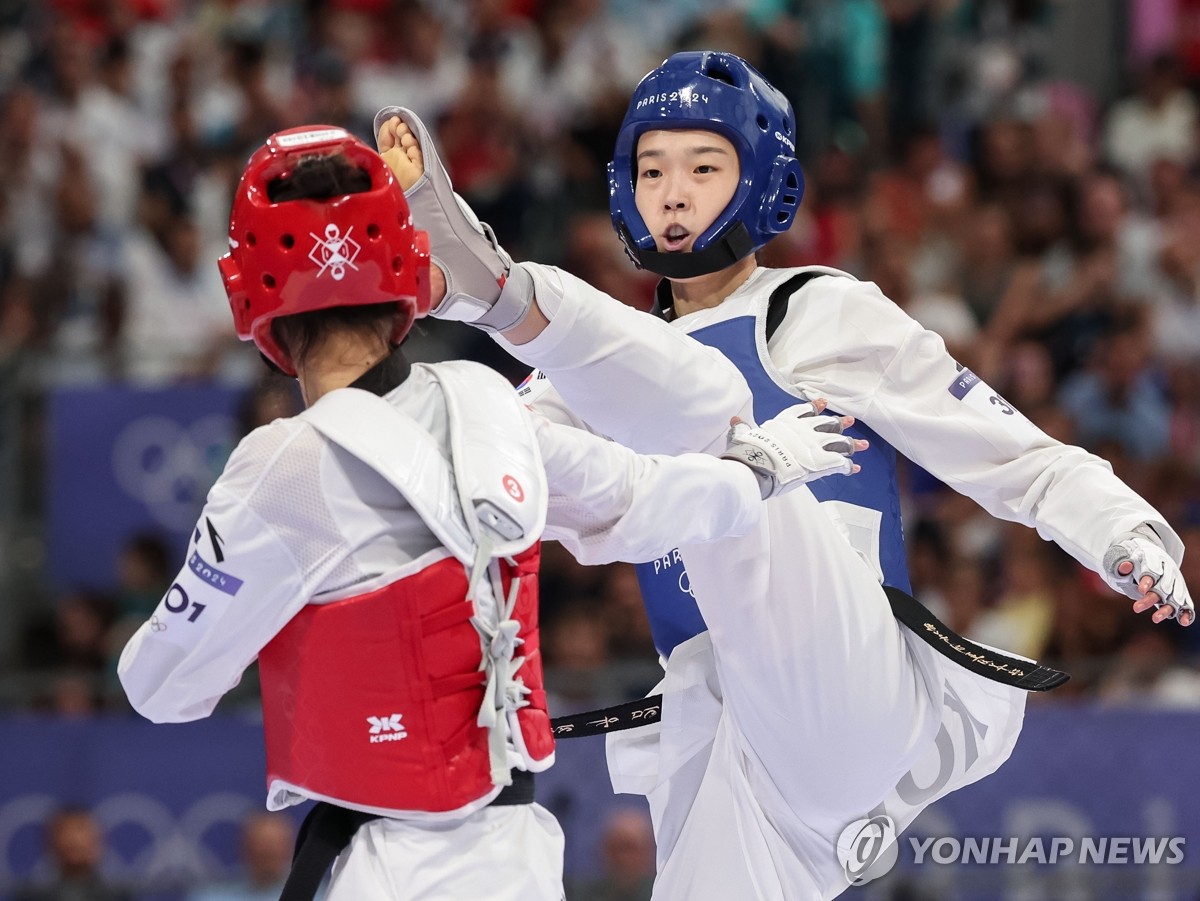 文宣民助攻奥罗伯推射破门，全北现代1-0领先首尔衣恋