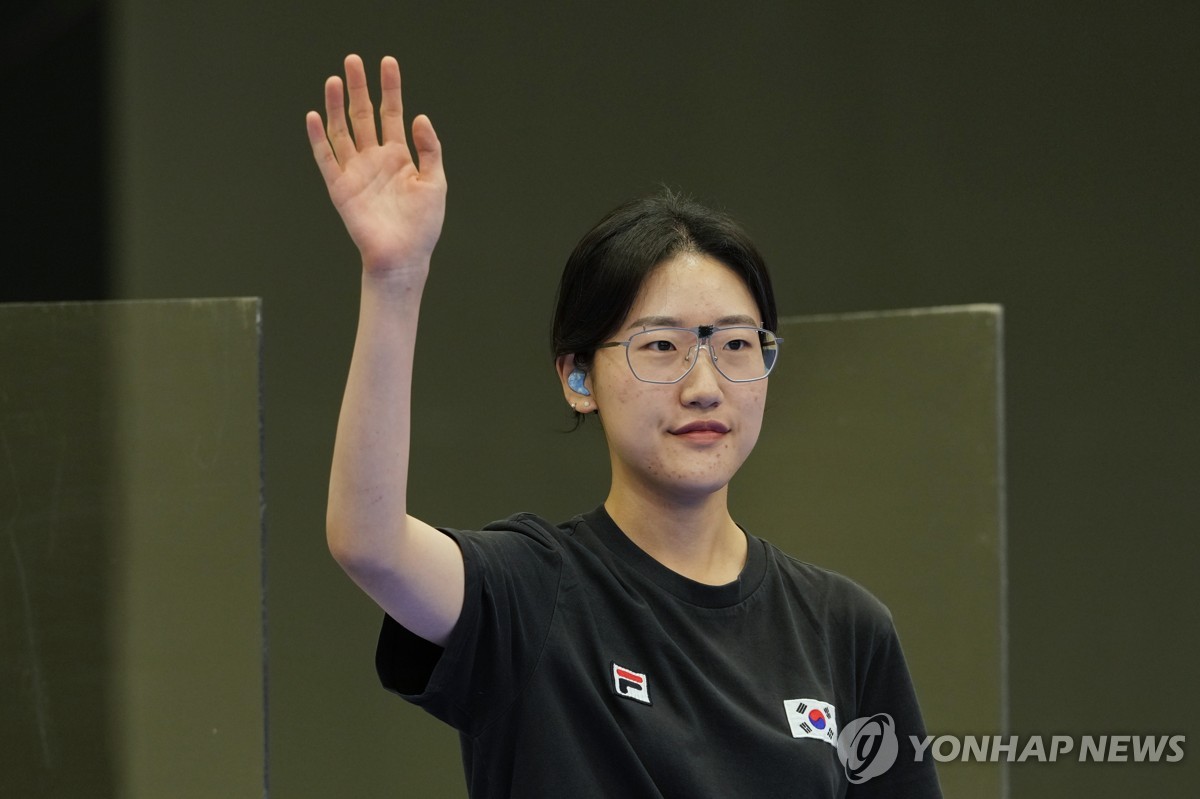 重磅！曼联官方：主教练滕哈赫辞任一线队主教练