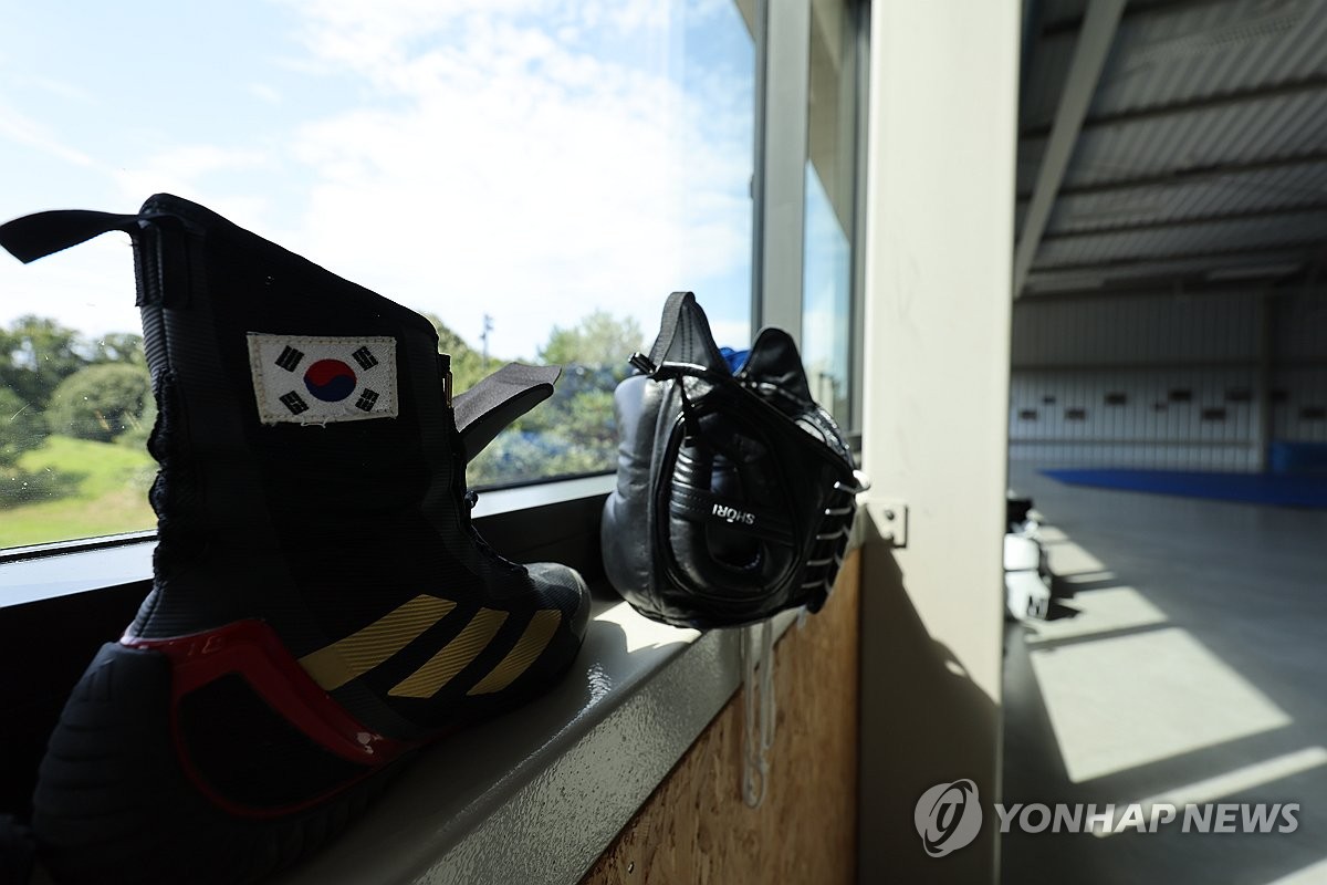 记者：苏亚雷斯证实浙江队找过他；哈维尔授权友人与浙江队谈判