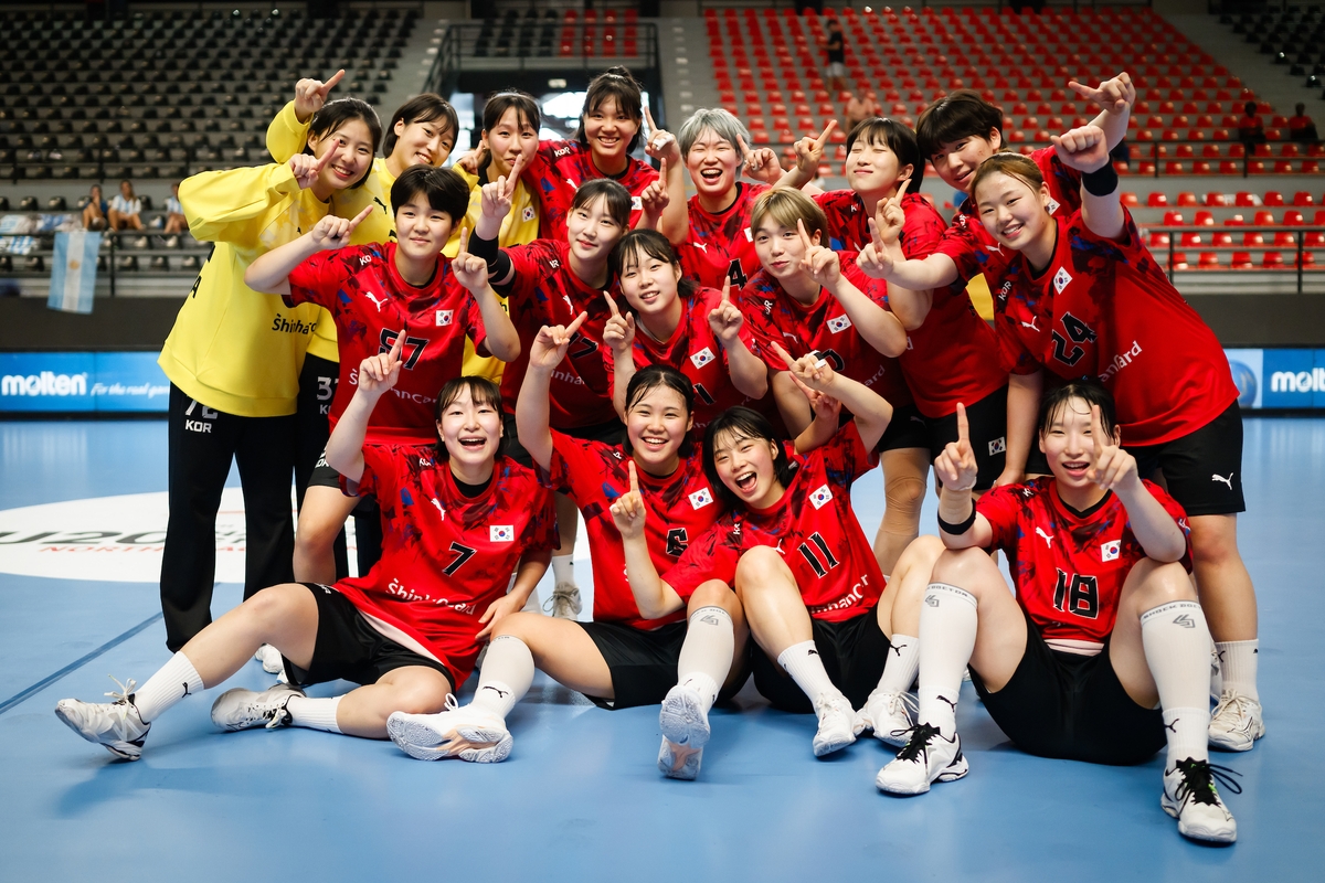 布朗轰28+9+6+3仍无缘今日最佳！只因希罗创造了NBA奇迹