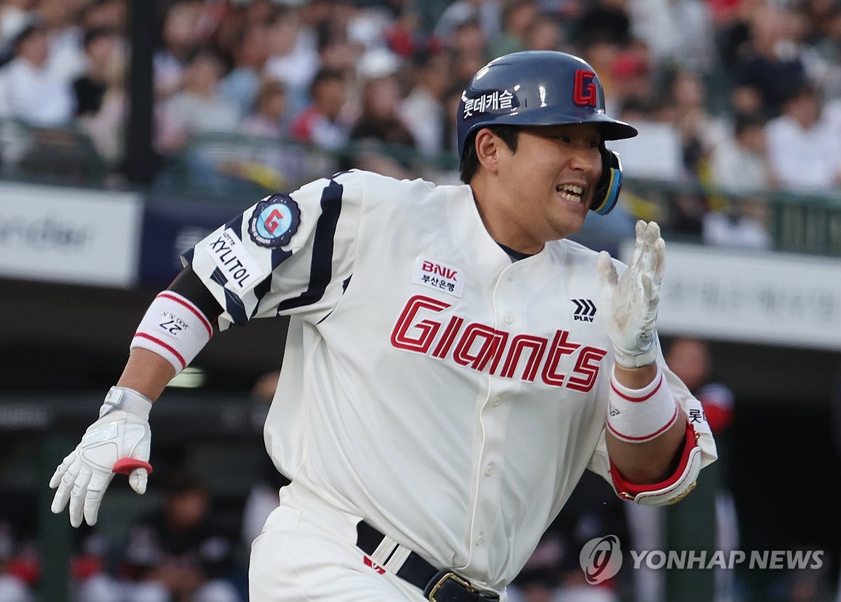 佛罗伦萨vs罗马半场数据：控球率32%-68%，绝对机会4-0