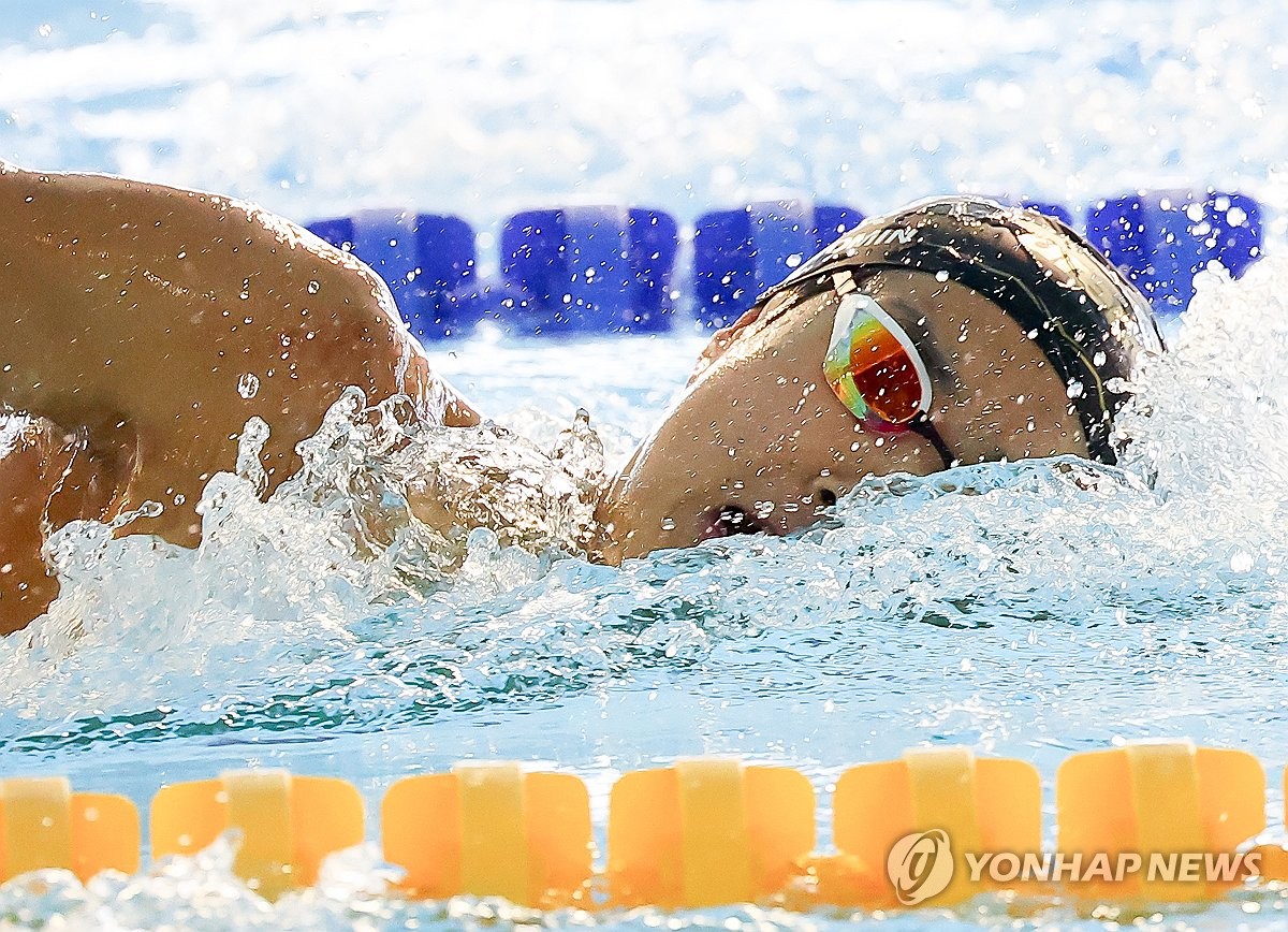帽子戏法，路易斯-迪亚斯当选利物浦vs勒沃库森全场最佳