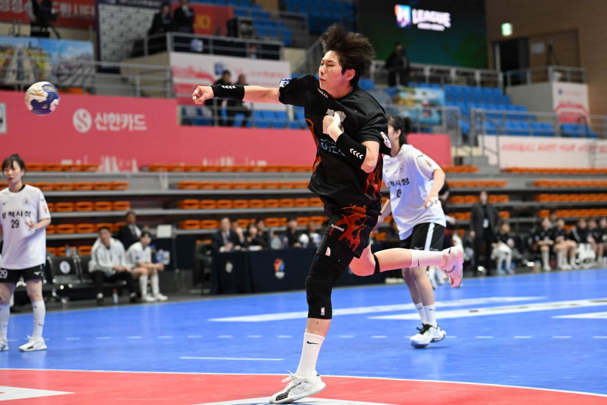 河村勇辉空砍27分5篮板6助攻，孟菲斯川流104-109惜败风城公牛